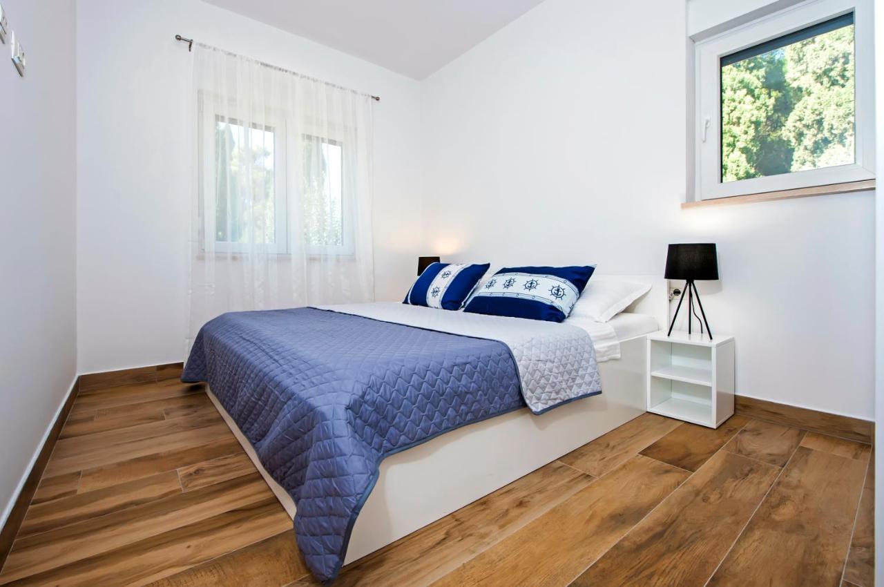 Apartmani Brajkovic 罗维尼 外观 照片