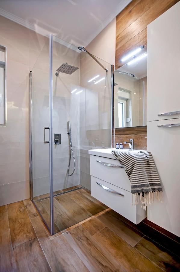 Apartmani Brajkovic 罗维尼 外观 照片