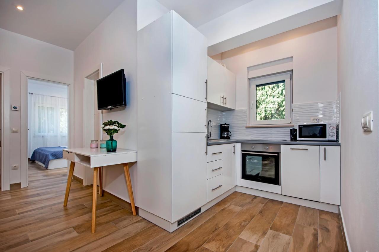 Apartmani Brajkovic 罗维尼 外观 照片